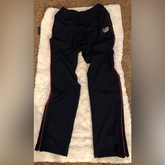 New balance, track pants, Size Medium zipper legs EUC - Picture 5 of 16